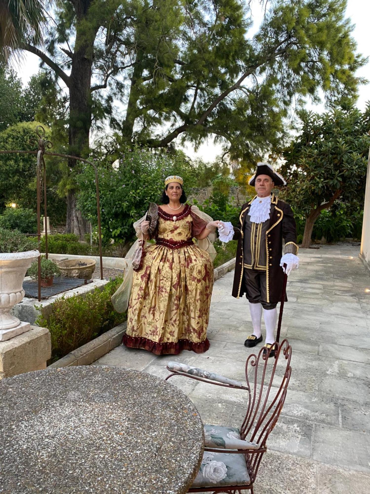 レッチェ Palazzo De Carlo E Il Parco Dei 7 Pozzi Bed & Breakfast エクステリア 写真