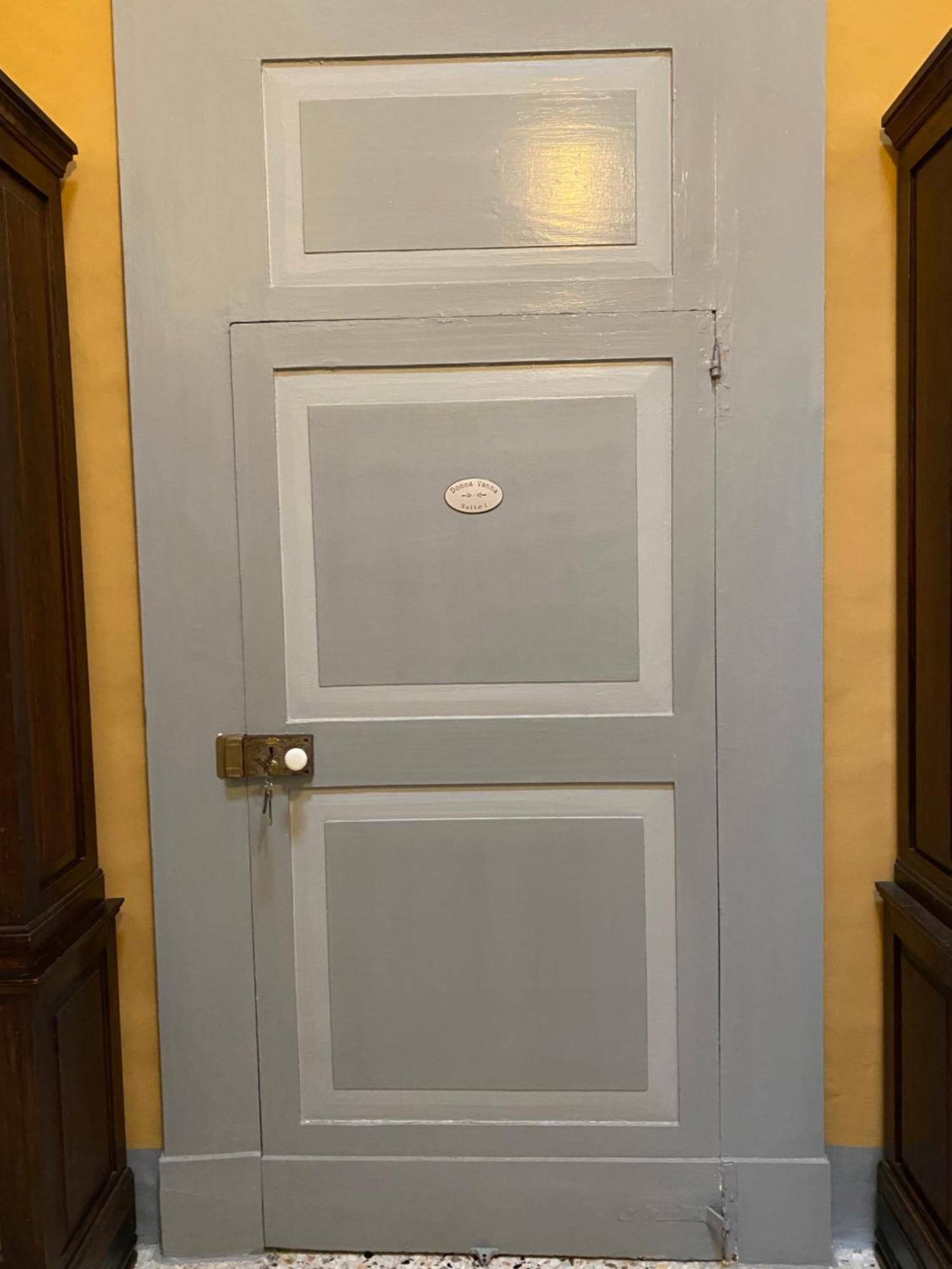 レッチェ Palazzo De Carlo E Il Parco Dei 7 Pozzi Bed & Breakfast エクステリア 写真